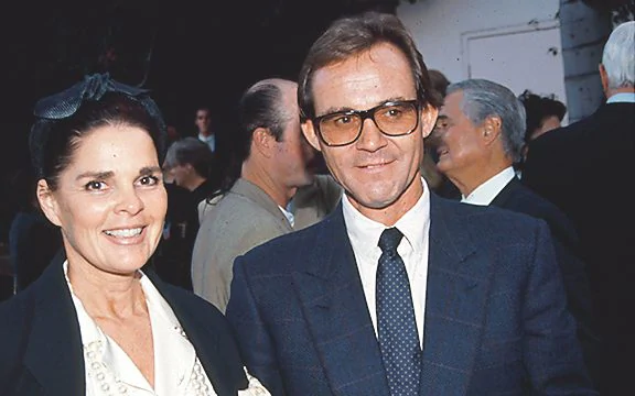 Robin Hoen And Ali Macgraw -  Explore Her Love Story!